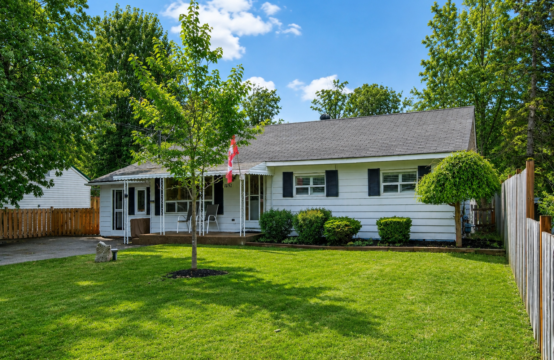 1031 Ferrier Avenue, Lefroy, ON