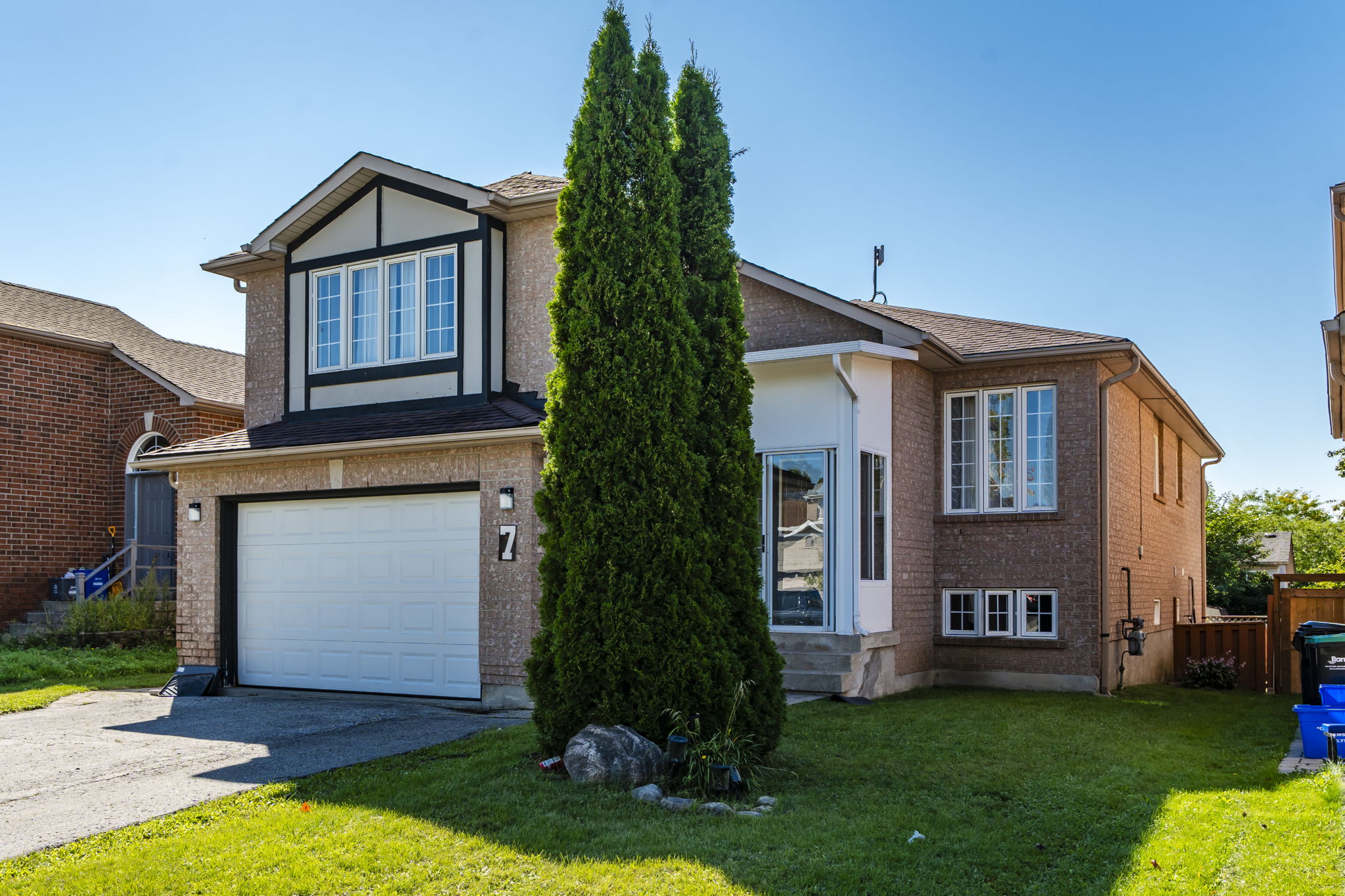 7 Golds Crescent, Barrie, ON